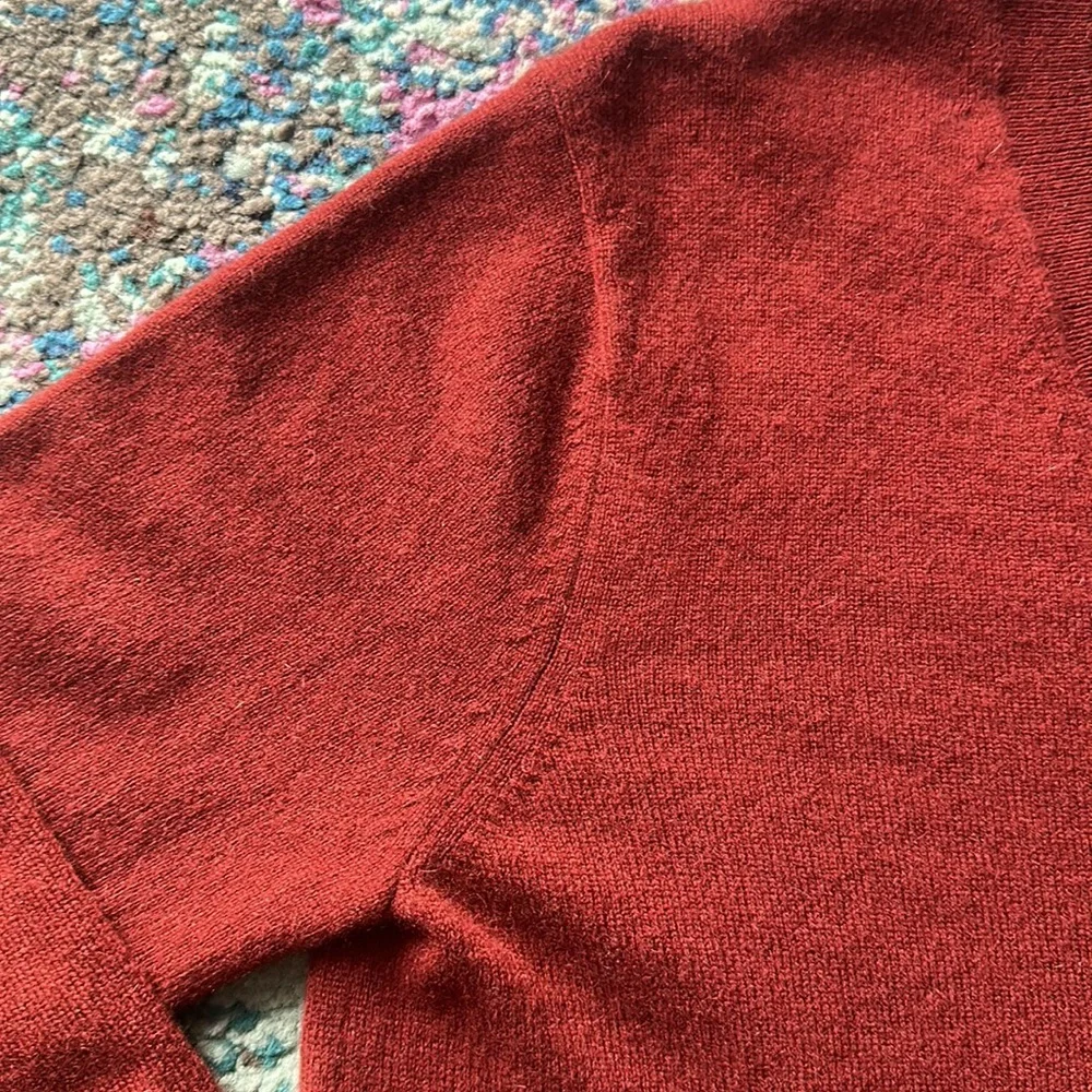 🍁VINCE Cashmere Sweater🍁 - Picture 9 of 16